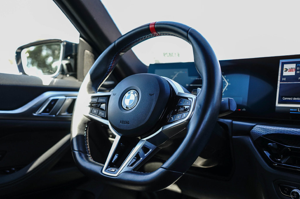 Used 2025 BMW M440i RWD image 15