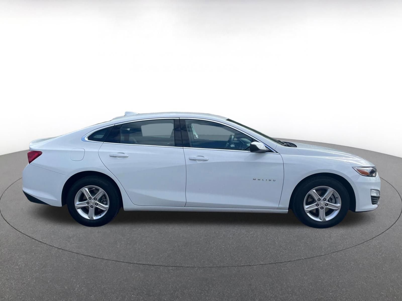 Used 2024 Chevrolet Malibu LT FWD image 15