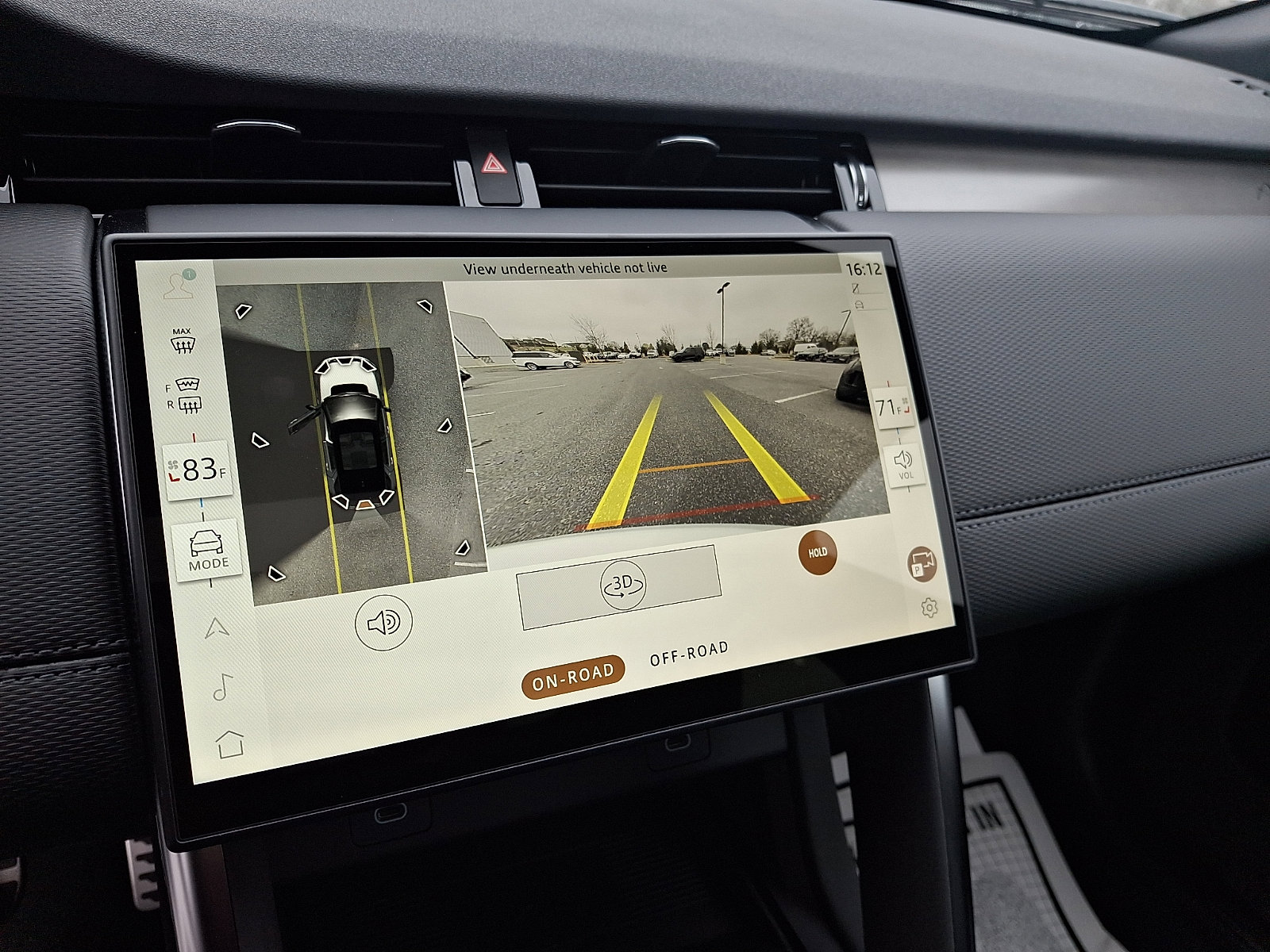 New 2026 Land Rover Discovery Sport Landmark image 17