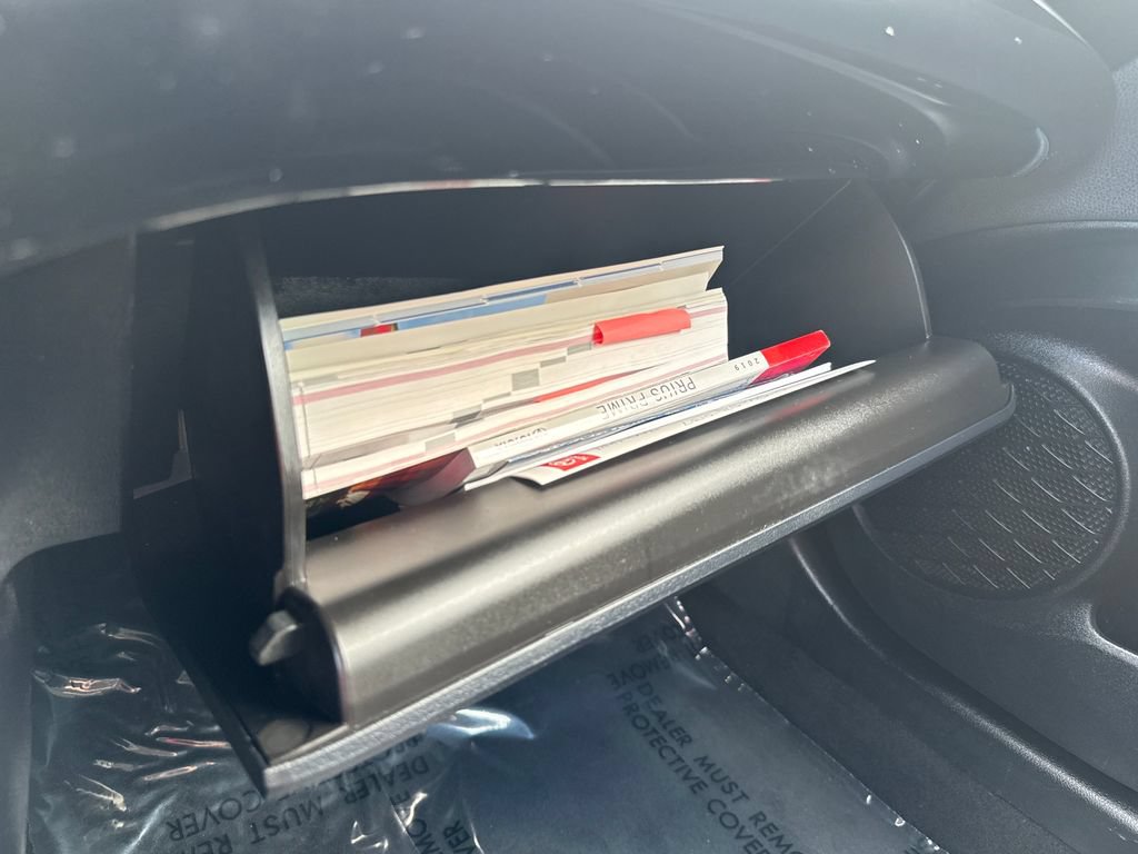 Used 2019 Toyota Prius Prime Advanced FWD image 30