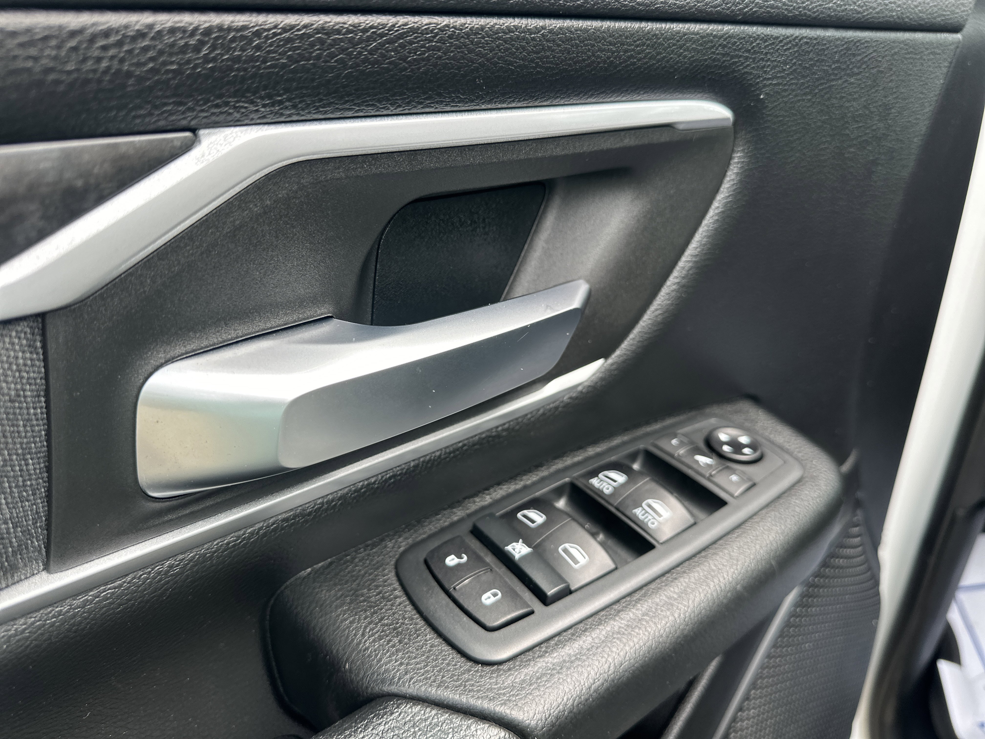 Used 2020 RAM 1500 Big Horn AWD/4WD image 8