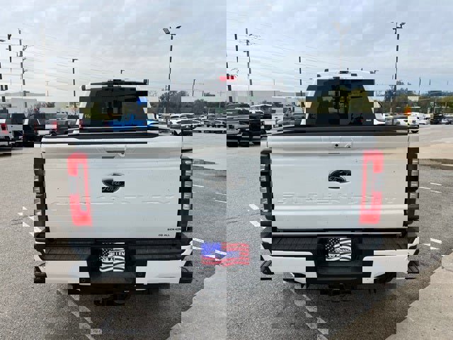 New 2026 Ford F250 Lariat w/ Black Appearance Package image 4