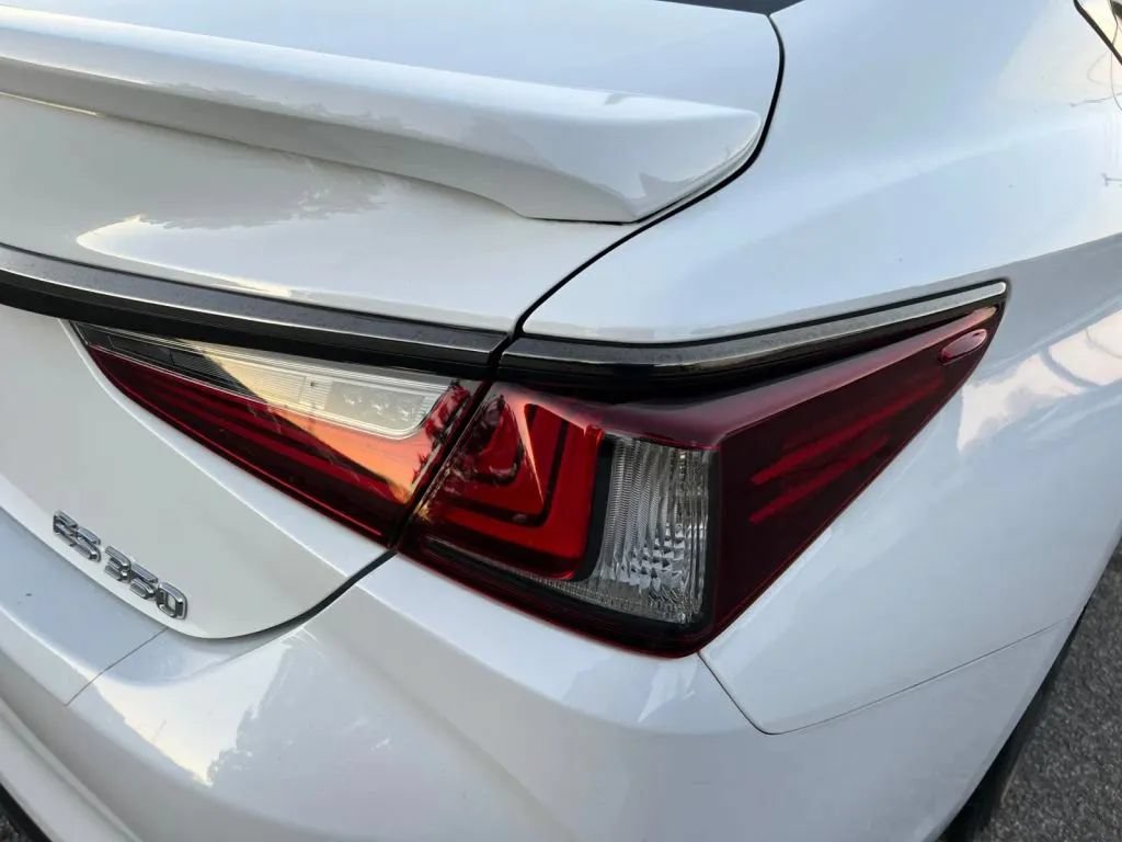 Used 2019 Lexus ES 350 F Sport w/ Accessory Package 2 FWD image 38