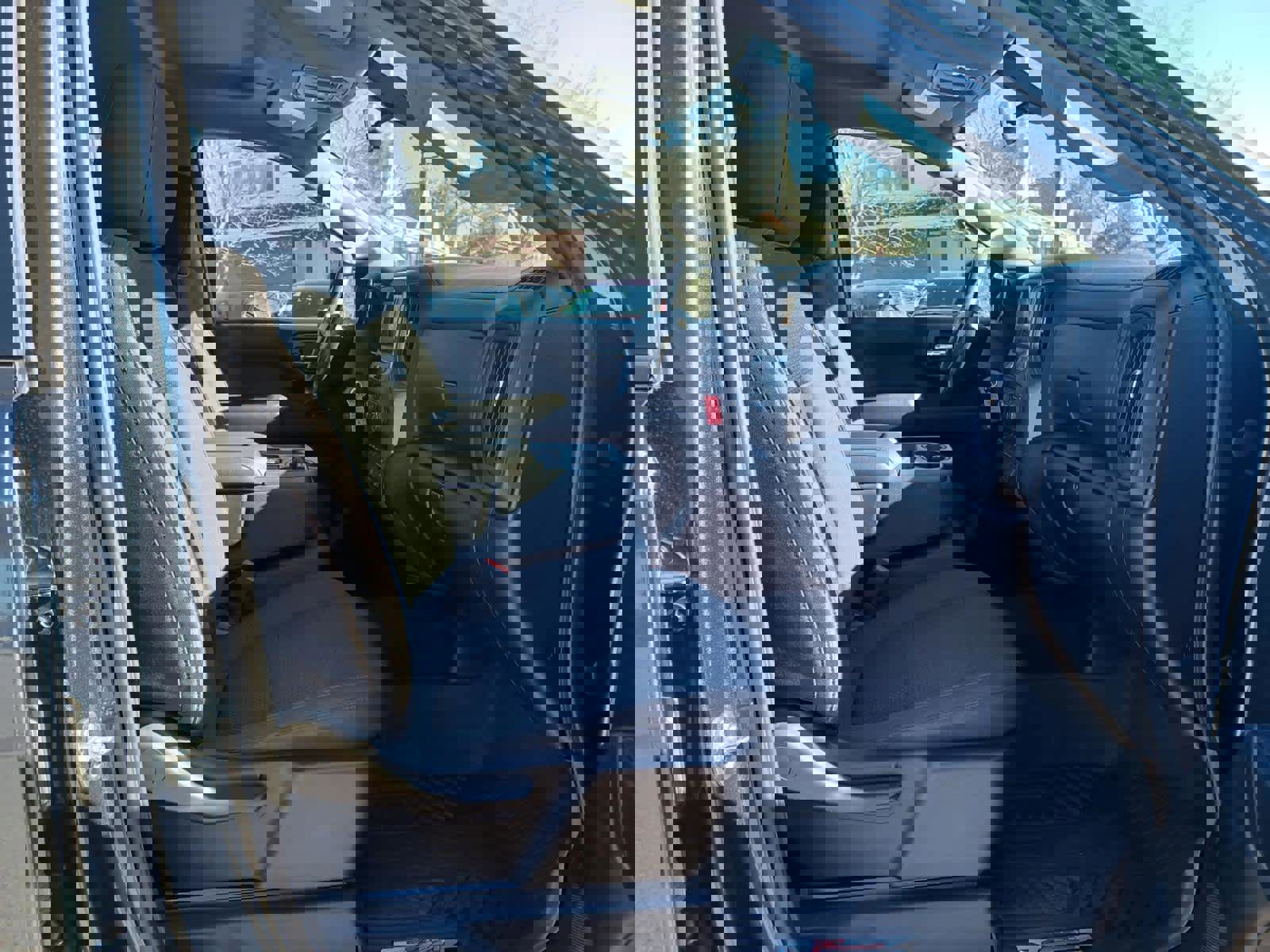 Used 2020 Chevrolet Silverado 1500 Custom Trail Boss w/ Custom Convenience Package image 17