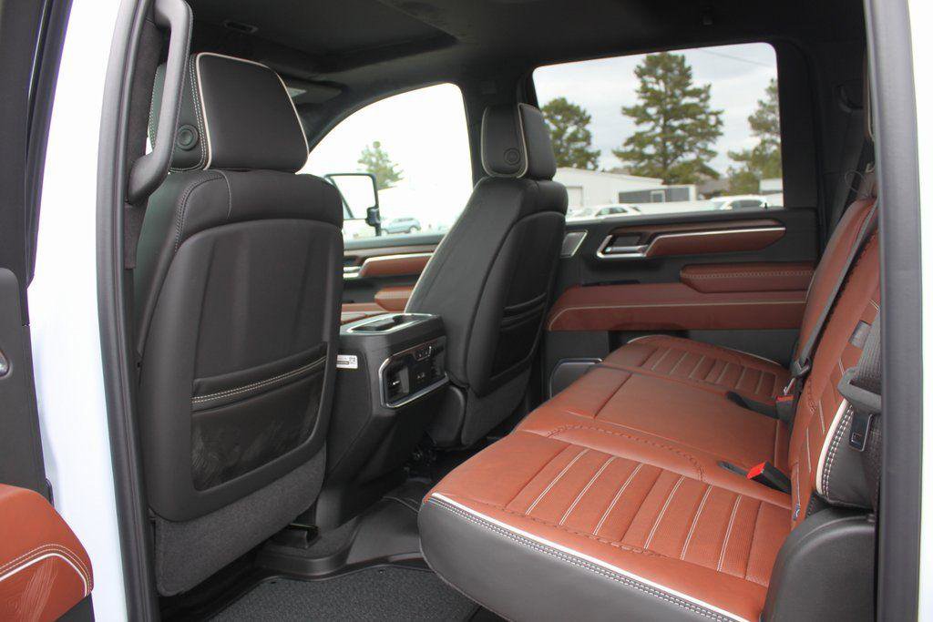 New 2026 GMC Sierra 2500 Denali Ultimate image 6