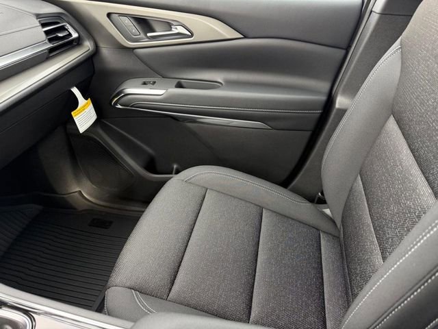 New 2026 Chevrolet Traverse LT w/ LPO, Floor Liner Package FWD image 15