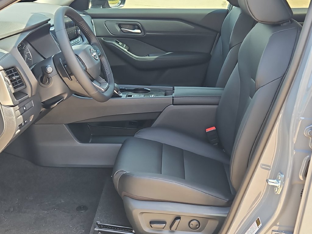New 2026 Nissan Rogue Dark Armor FWD image 11