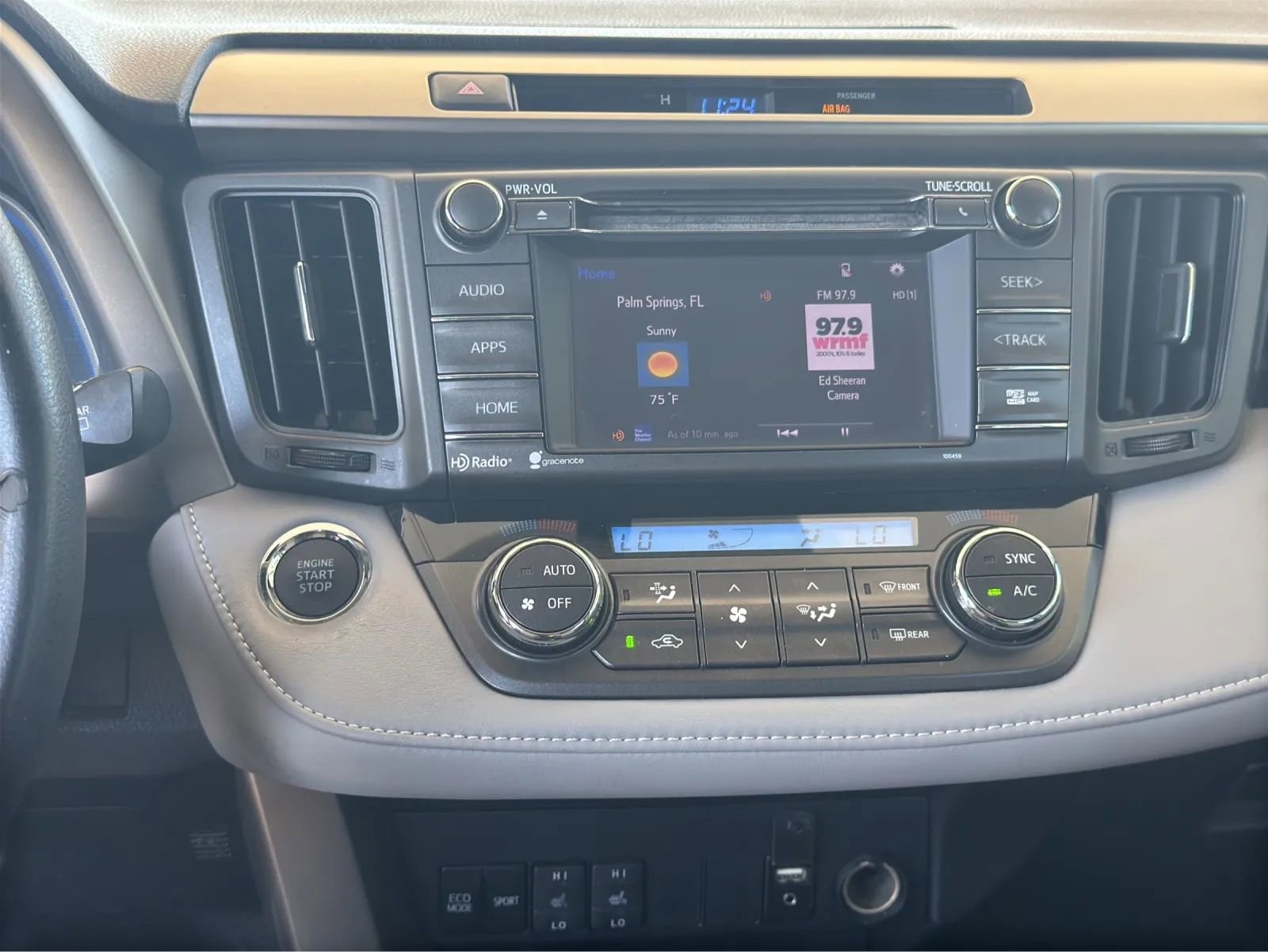 Used 2015 Toyota RAV4 Limited FWD image 16