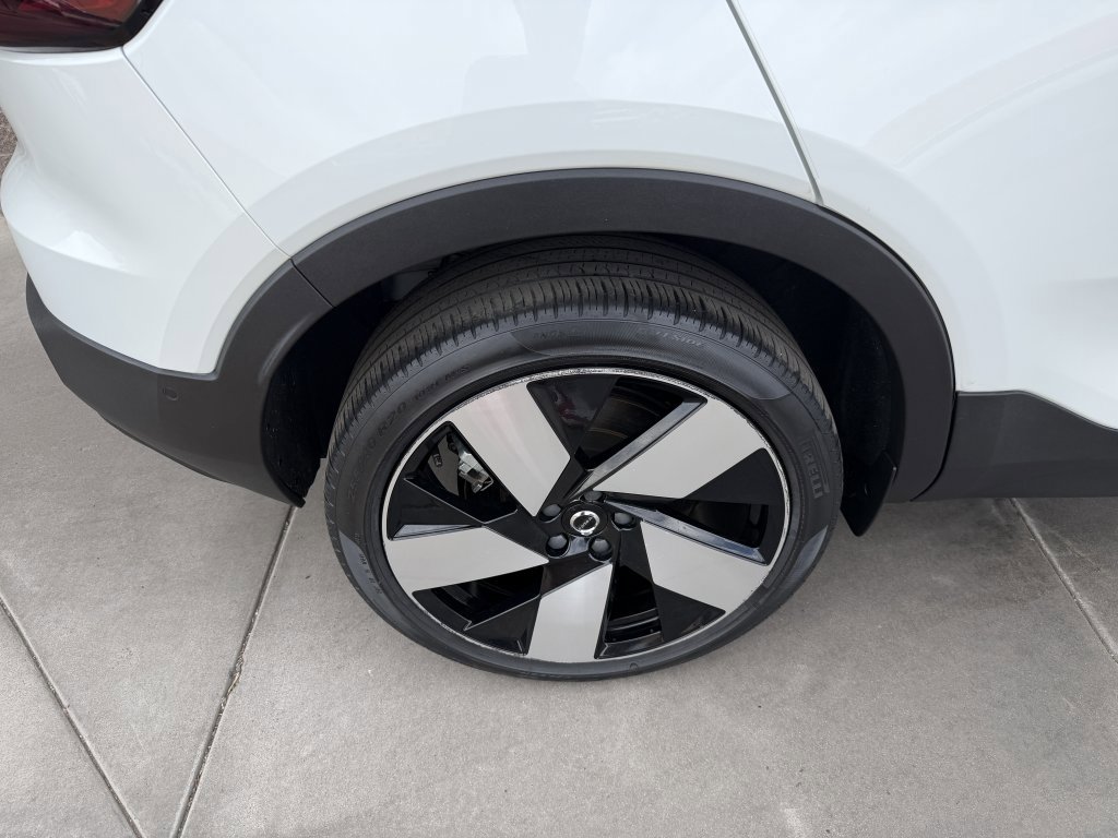 Used 2024 Volvo C40 P8 Recharge Ultimate w/ Protection Package Premier image 15