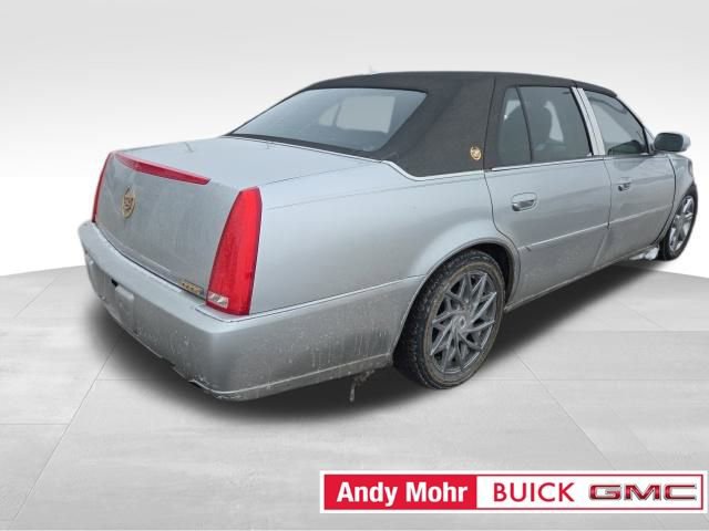 Used 2010 Cadillac DTS Premium w/ Driver Awareness Package image 21