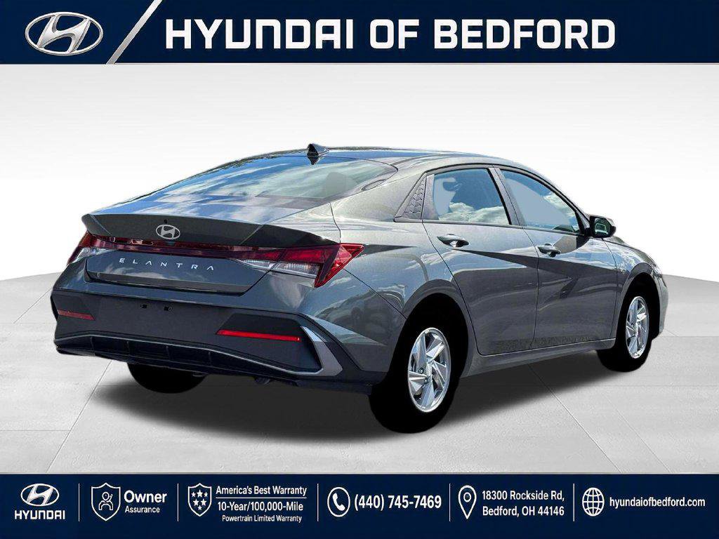 New 2026 Hyundai Elantra SE FWD image 8