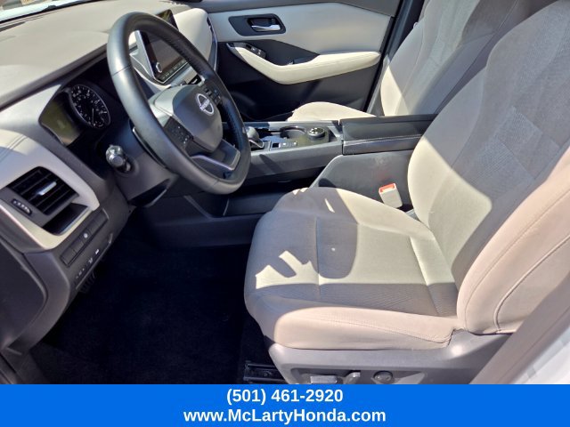 Used 2025 Nissan Rogue SV AWD/4WD image 9