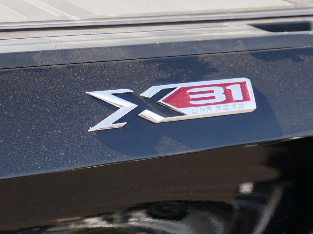 Used 2022 GMC Sierra 1500 Elevation w/ Preferred Package AWD/4WD image 11