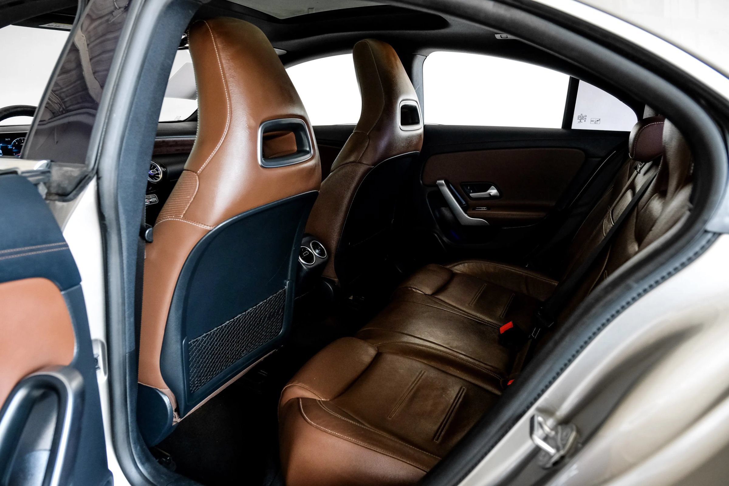 Used 2020 Mercedes-Benz CLA 250 image 40