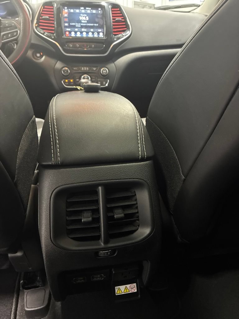 Used 2021 Jeep Cherokee Limited AWD/4WD image 36