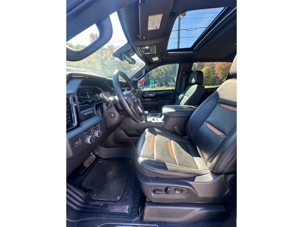 Used 2024 GMC Sierra 1500 AT4 w/ Technology Package image 17