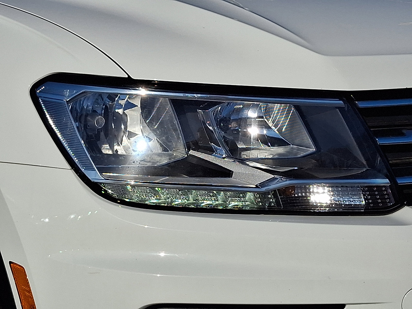 Used 2020 Volkswagen Tiguan SEL image 9