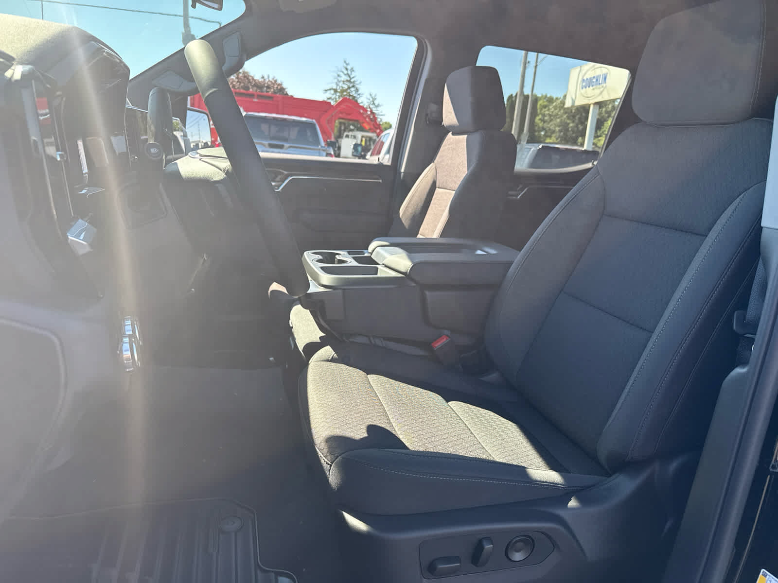 New 2026 GMC Sierra 1500 SLE w/ Preferred Package AWD/4WD image 11