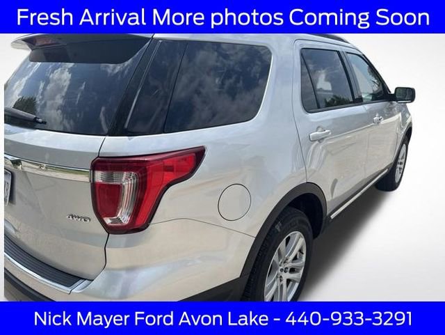 Used 2018 Ford Explorer XLT w/ Equipment Group 202A AWD/4WD image 4