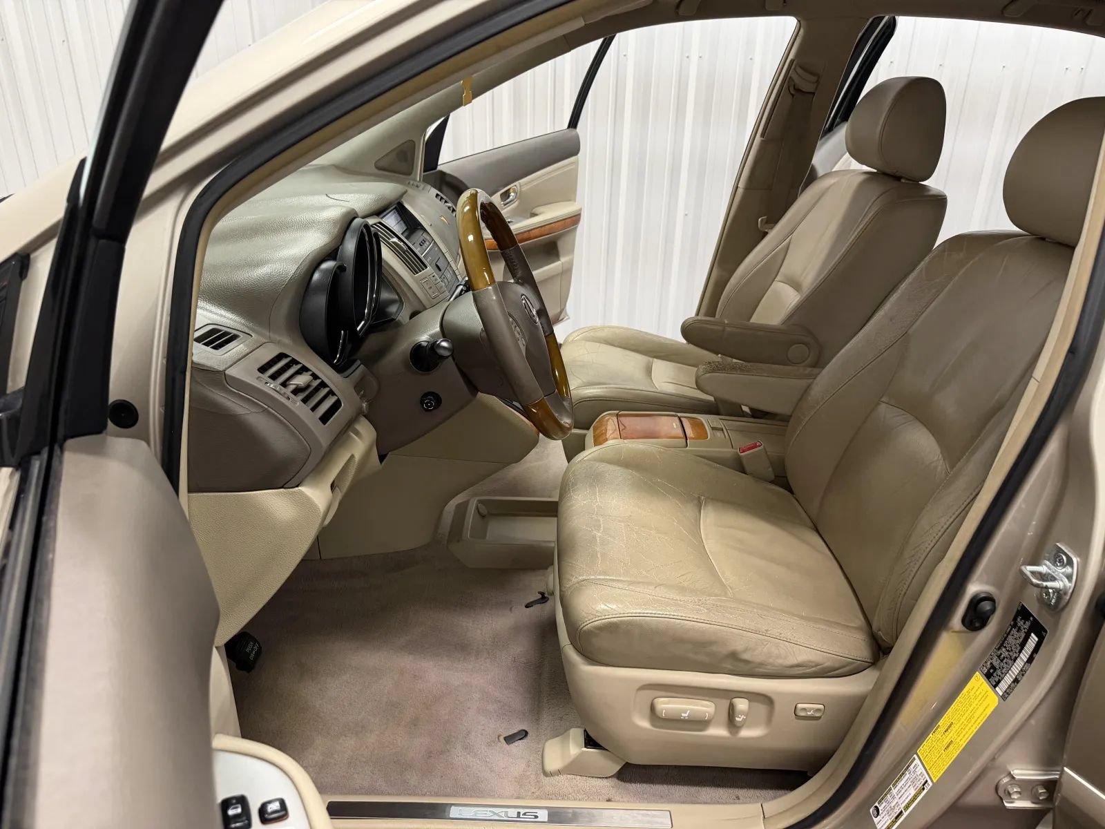 Used 2004 Lexus RX 330 FWD image 34