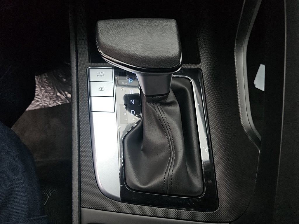 New 2026 Hyundai Elantra SE FWD image 21