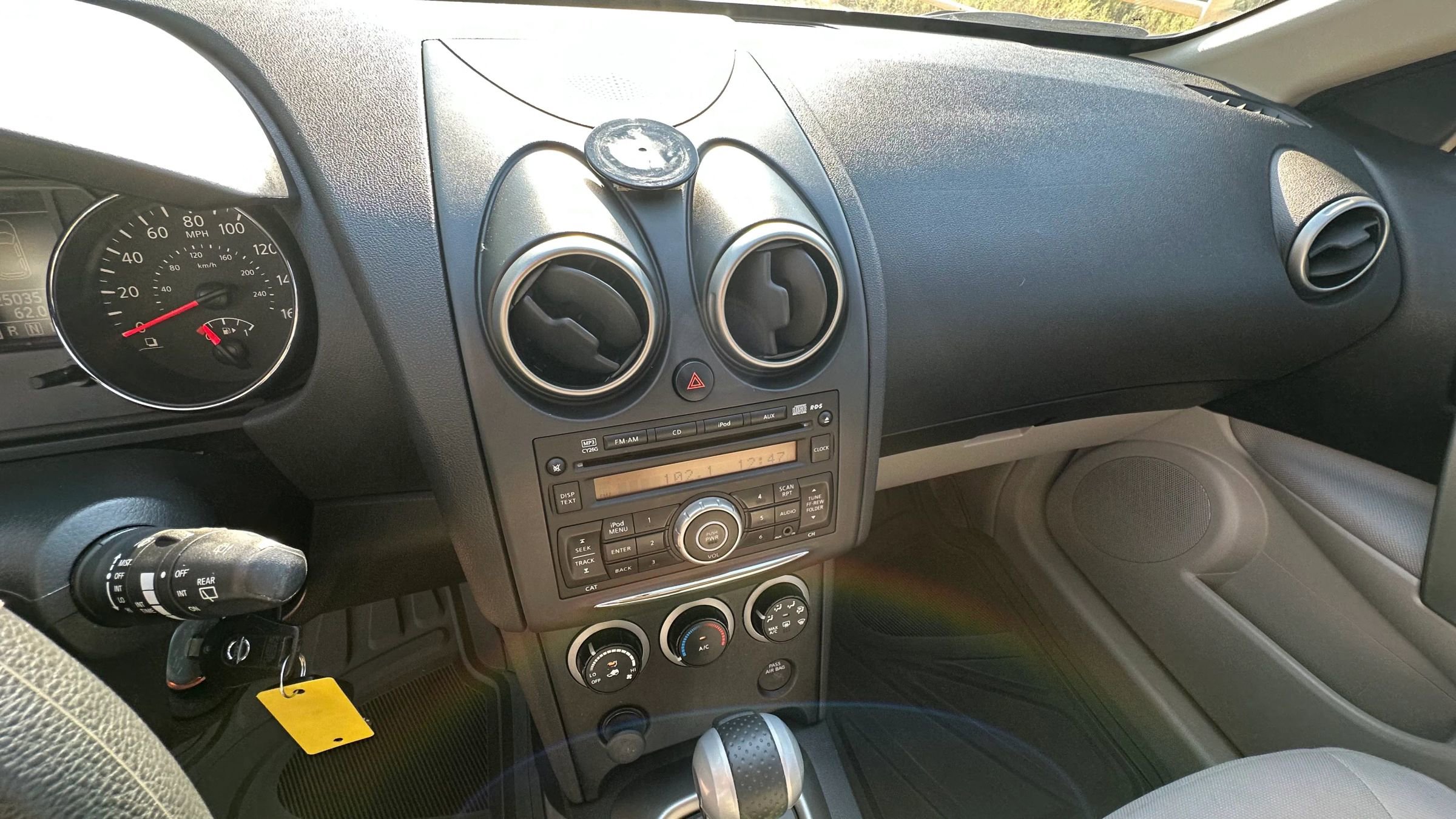 Used 2011 Nissan Rogue S image 21