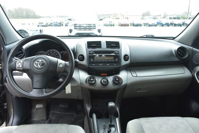 Used 2012 Toyota RAV4 FWD w/ Value Pkg image 4