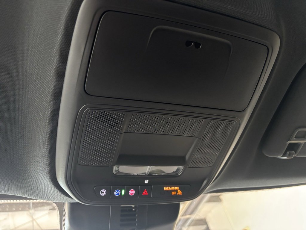 New 2026 Chevrolet Traverse LT w/ Driver Confidence Package image 24