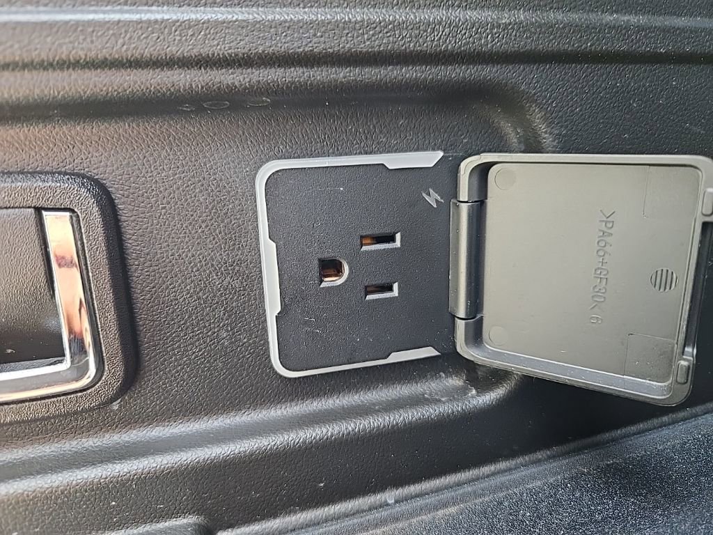 Used 2024 GMC Hummer EV 3X w/ Omega Edition image 59