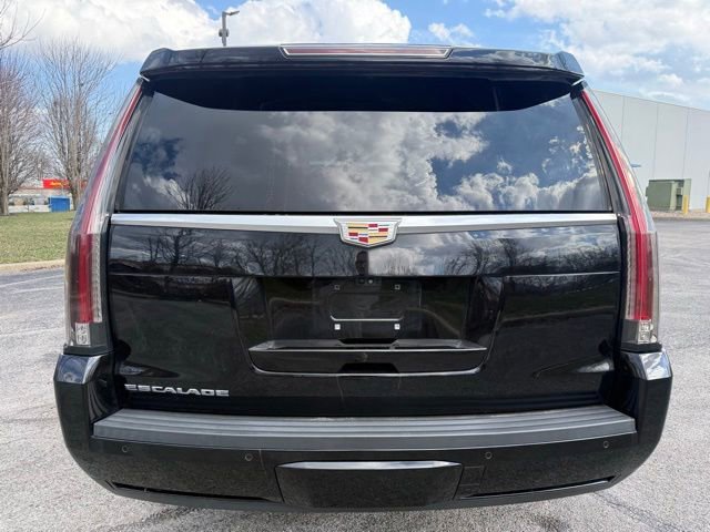 Used 2019 Cadillac Escalade Luxury AWD/4WD image 3