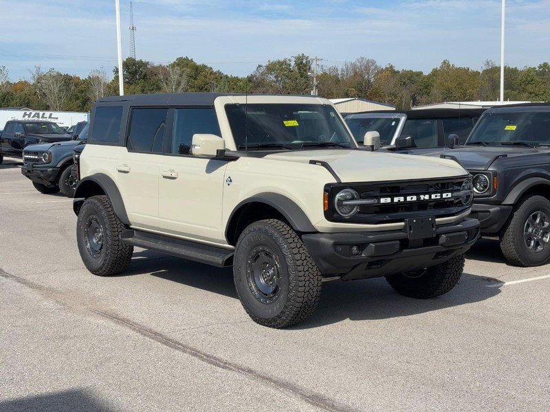 New 2025 Ford Bronco Outer Banks w/ Sasquatch Package image 11