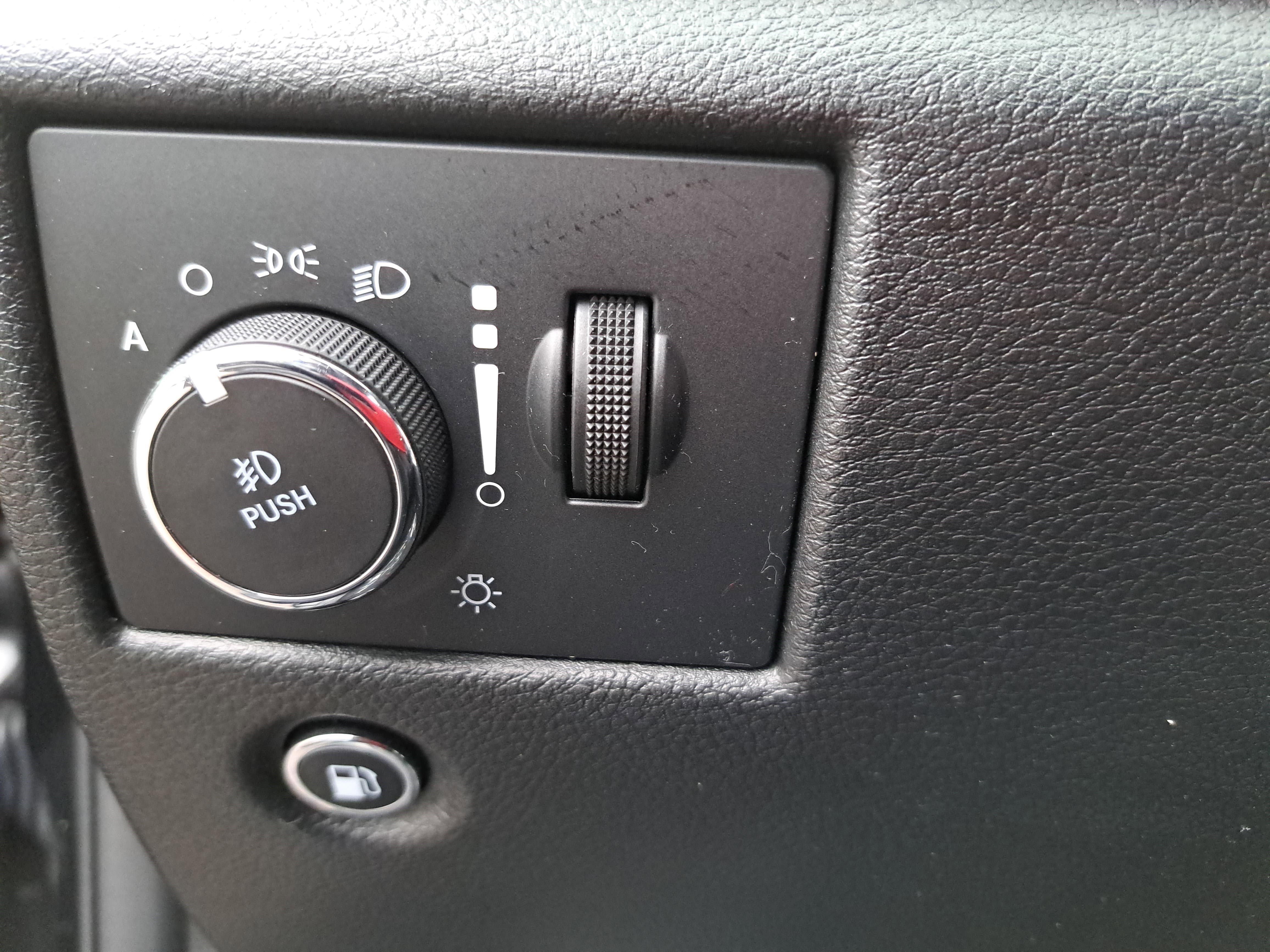 Used 2022 Jeep Grand Cherokee Laredo X image 25