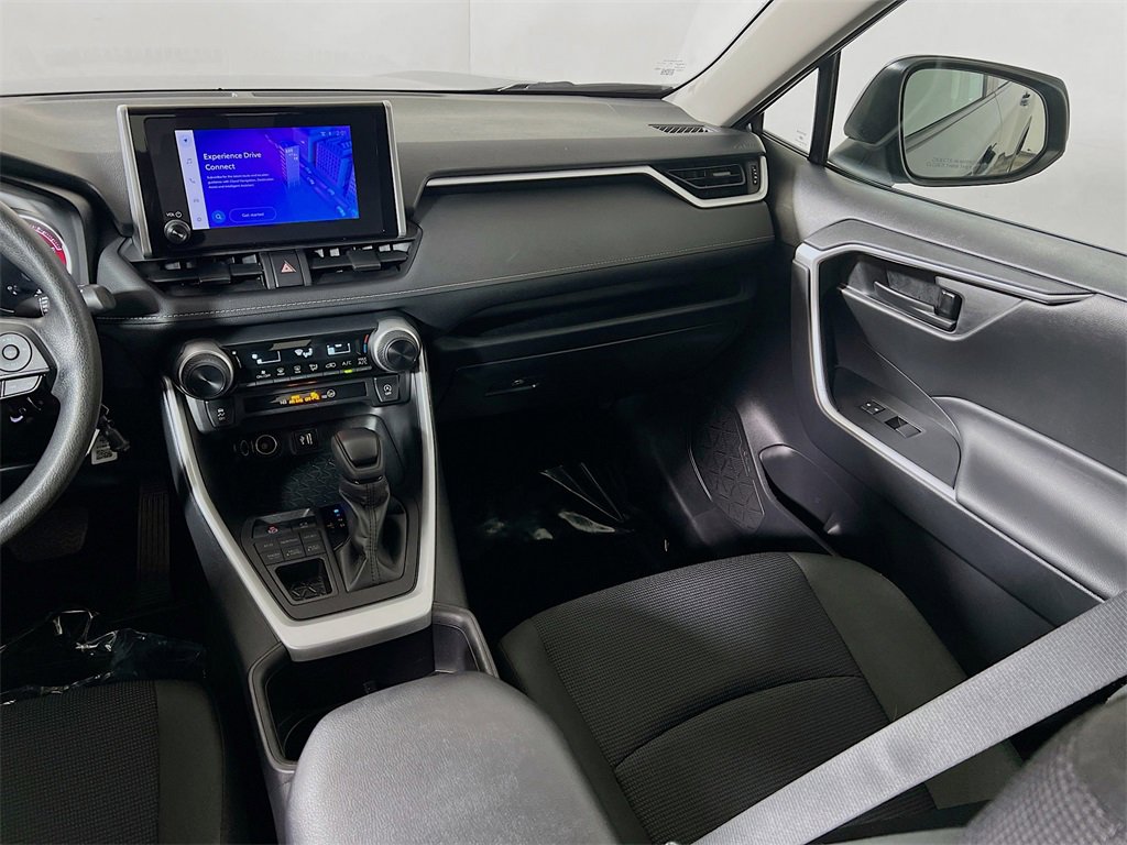 Used 2024 Toyota RAV4 LE image 21