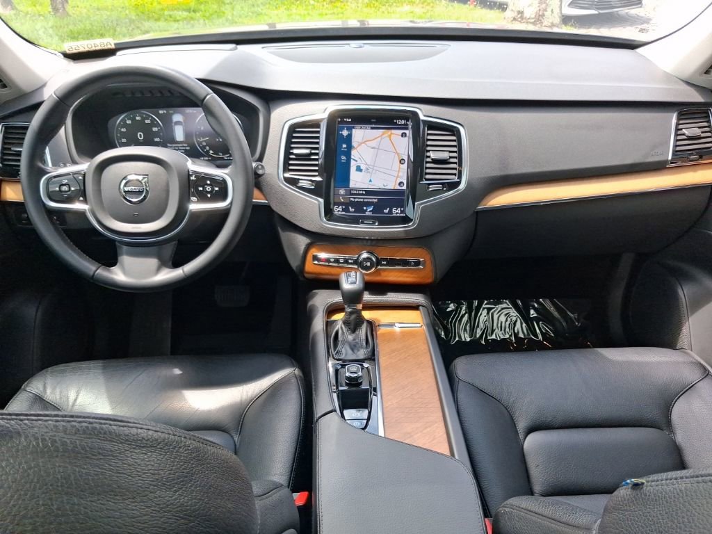 Used 2022 Volvo XC90 T6 Momentum w/ Advanced Package AWD/4WD image 8