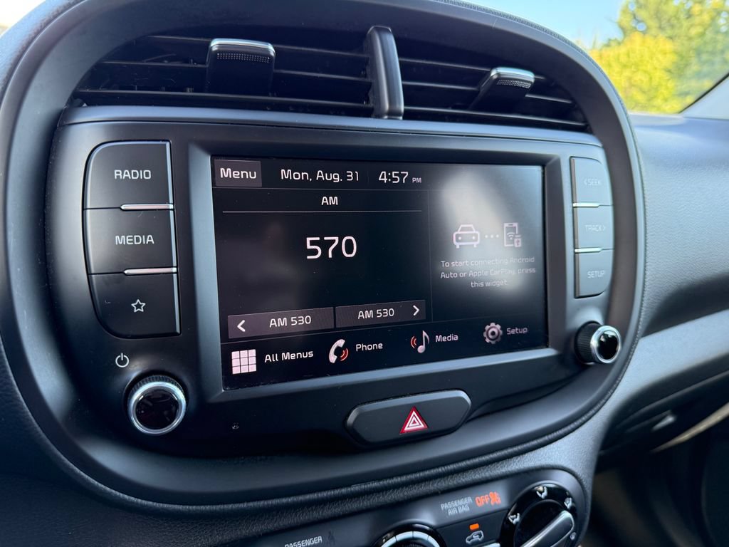Used 2024 Kia Soul LX w/ Option Group 015 FWD image 24