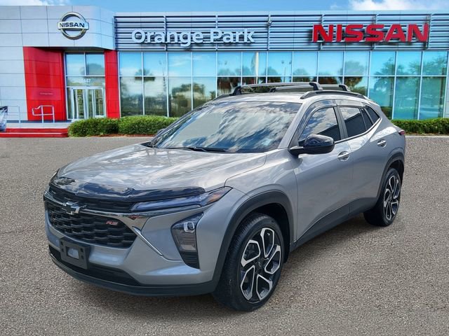 Used 2025 Chevrolet Trax RS w/ Driver Confidence Package image 4