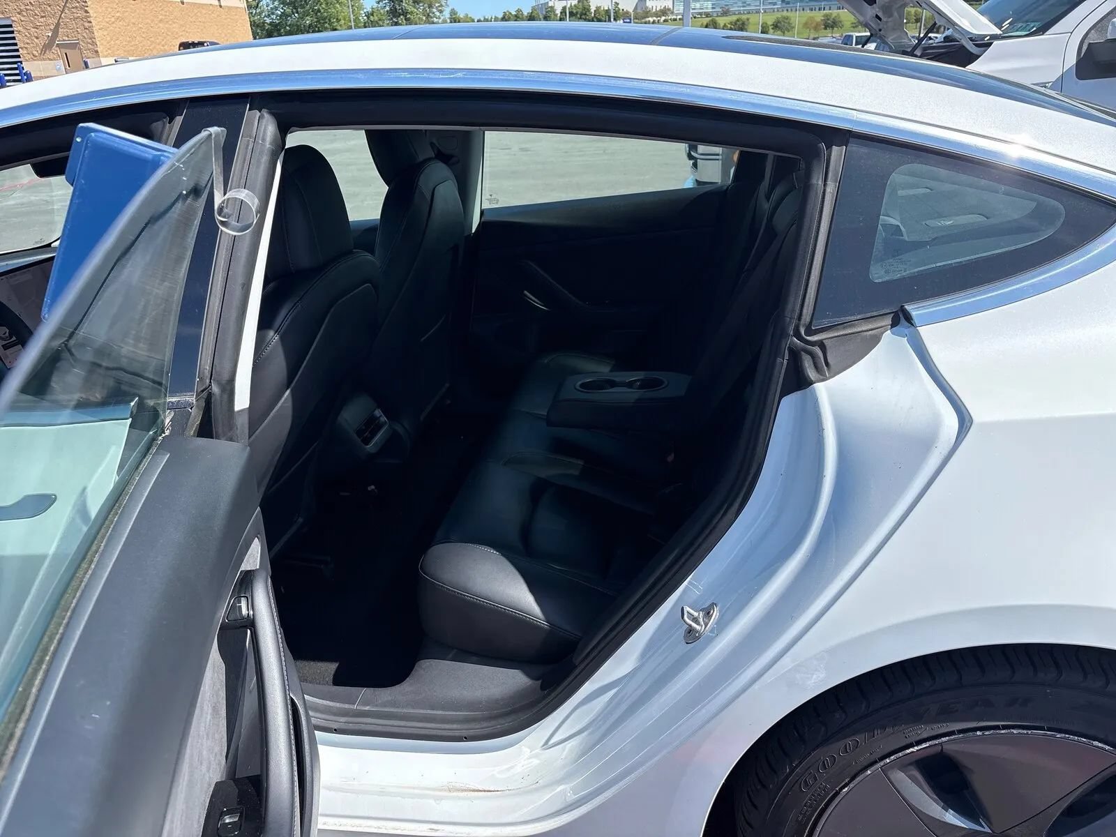 Used 2020 Tesla Model 3 Standard Range Plus RWD image 5