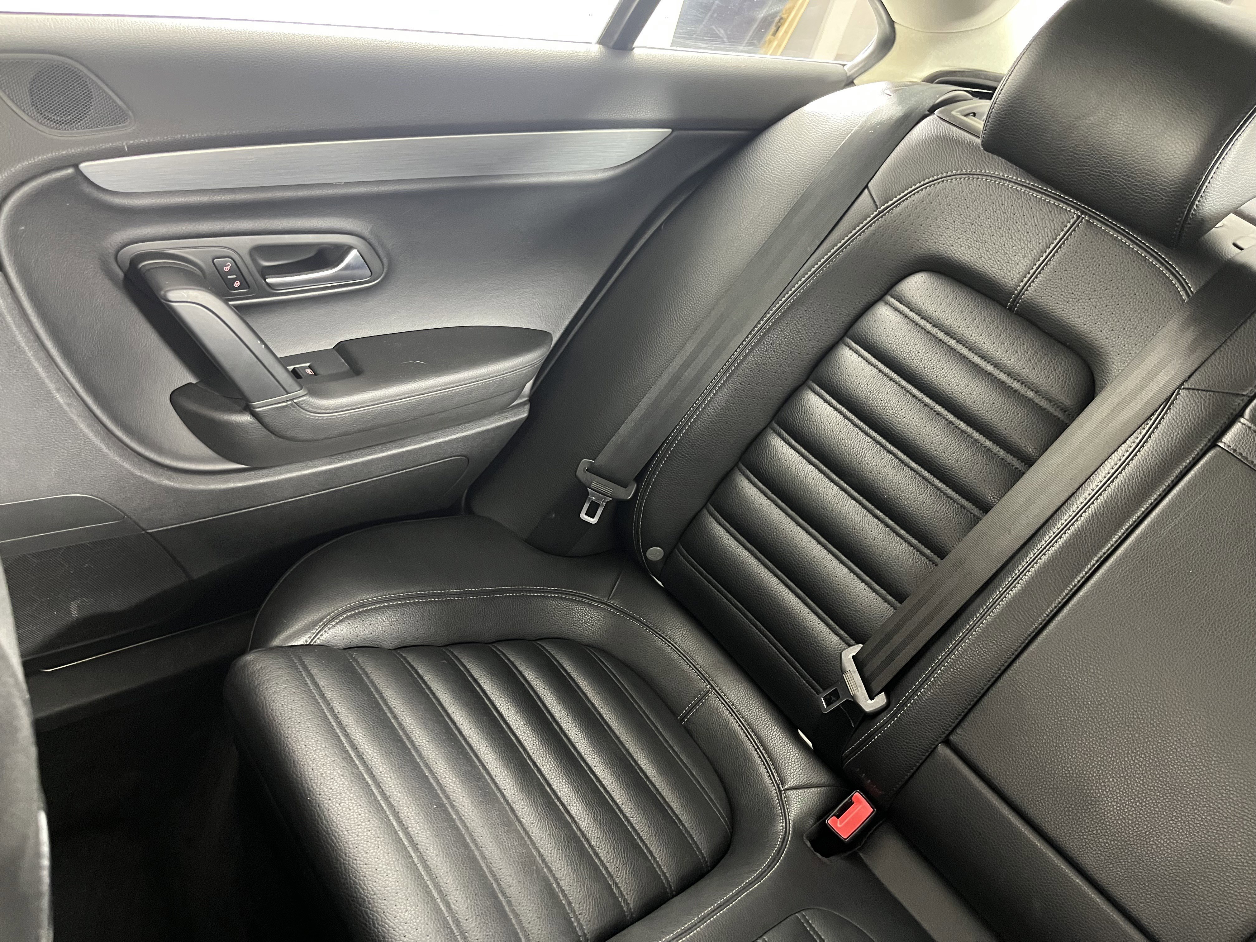 Used 2013 Volkswagen CC Sport image 22