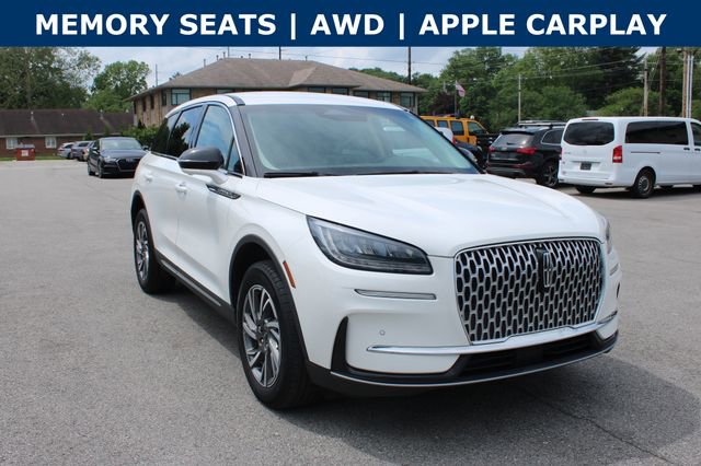 Used 2023 Lincoln Corsair AWD w/ Equipment Group 101A image 2