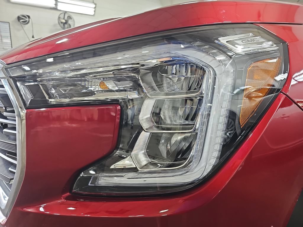 Certified 2024 GMC Terrain SLE w/ Driver Convenience Package AWD/4WD image 37