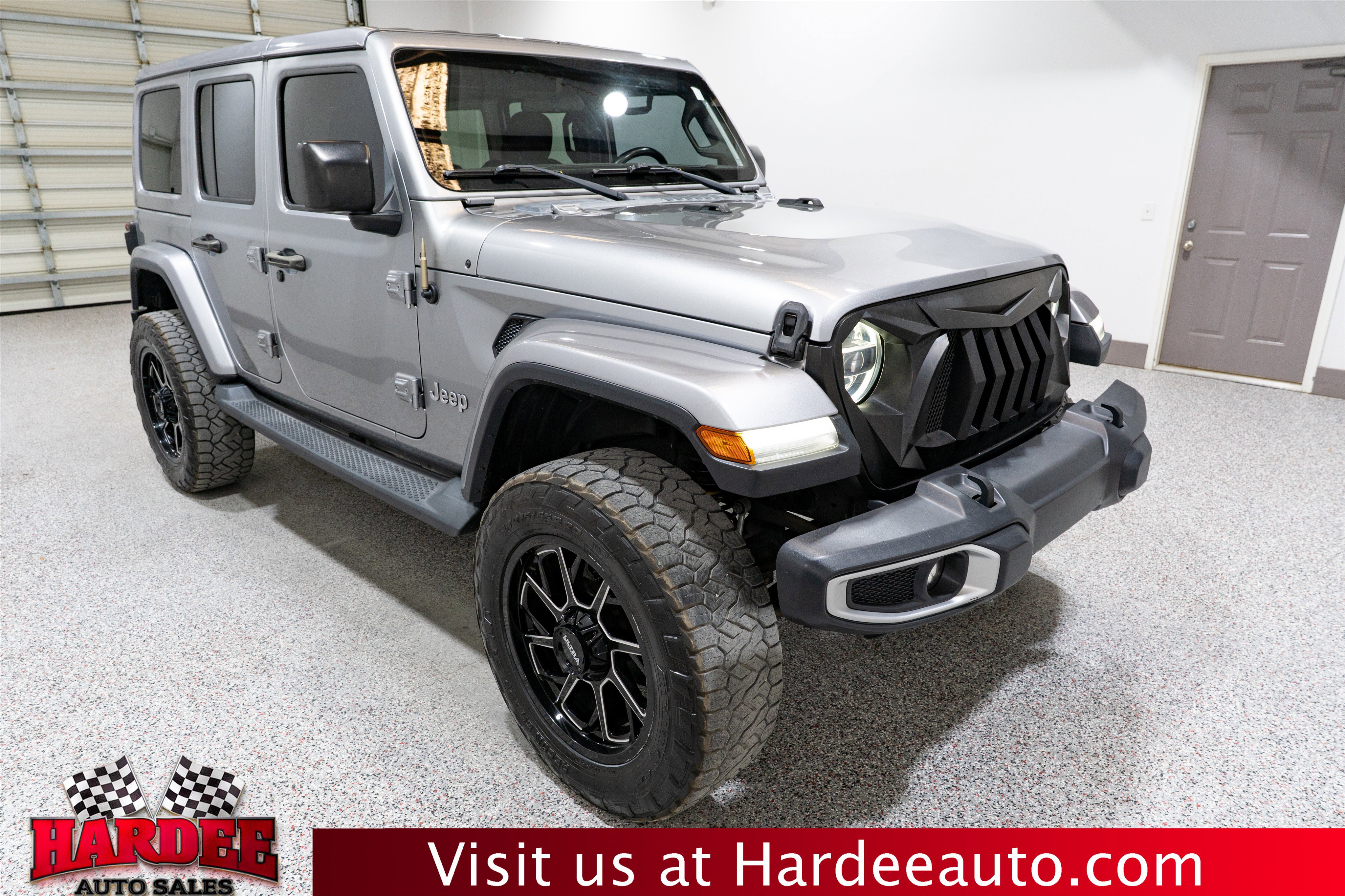 Used 2019 Jeep Wrangler Unlimited Sahara w/ LED Lighting Group image 6