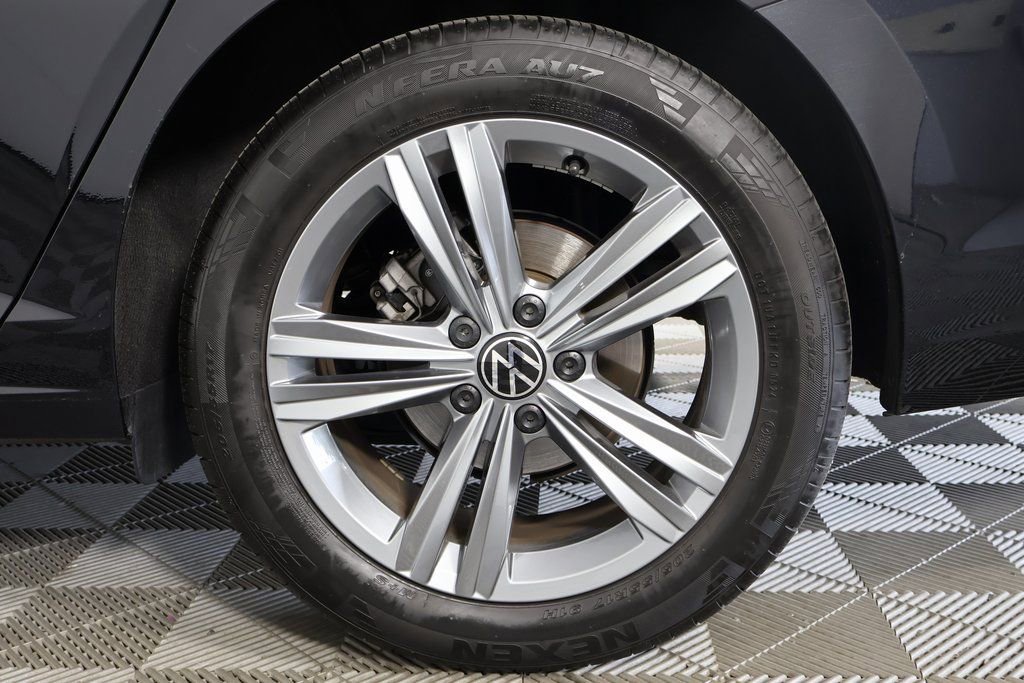 Used 2024 Volkswagen Jetta SE FWD image 14