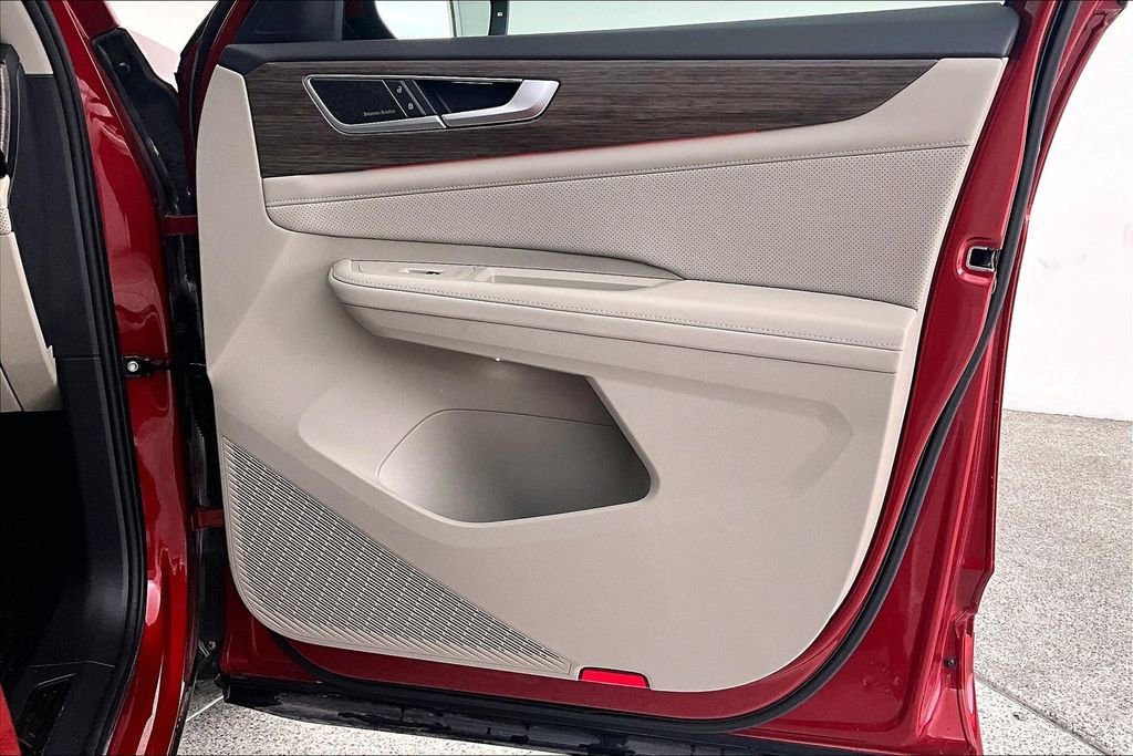 Used 2024 Volkswagen Atlas SEL Premium R-Line image 25