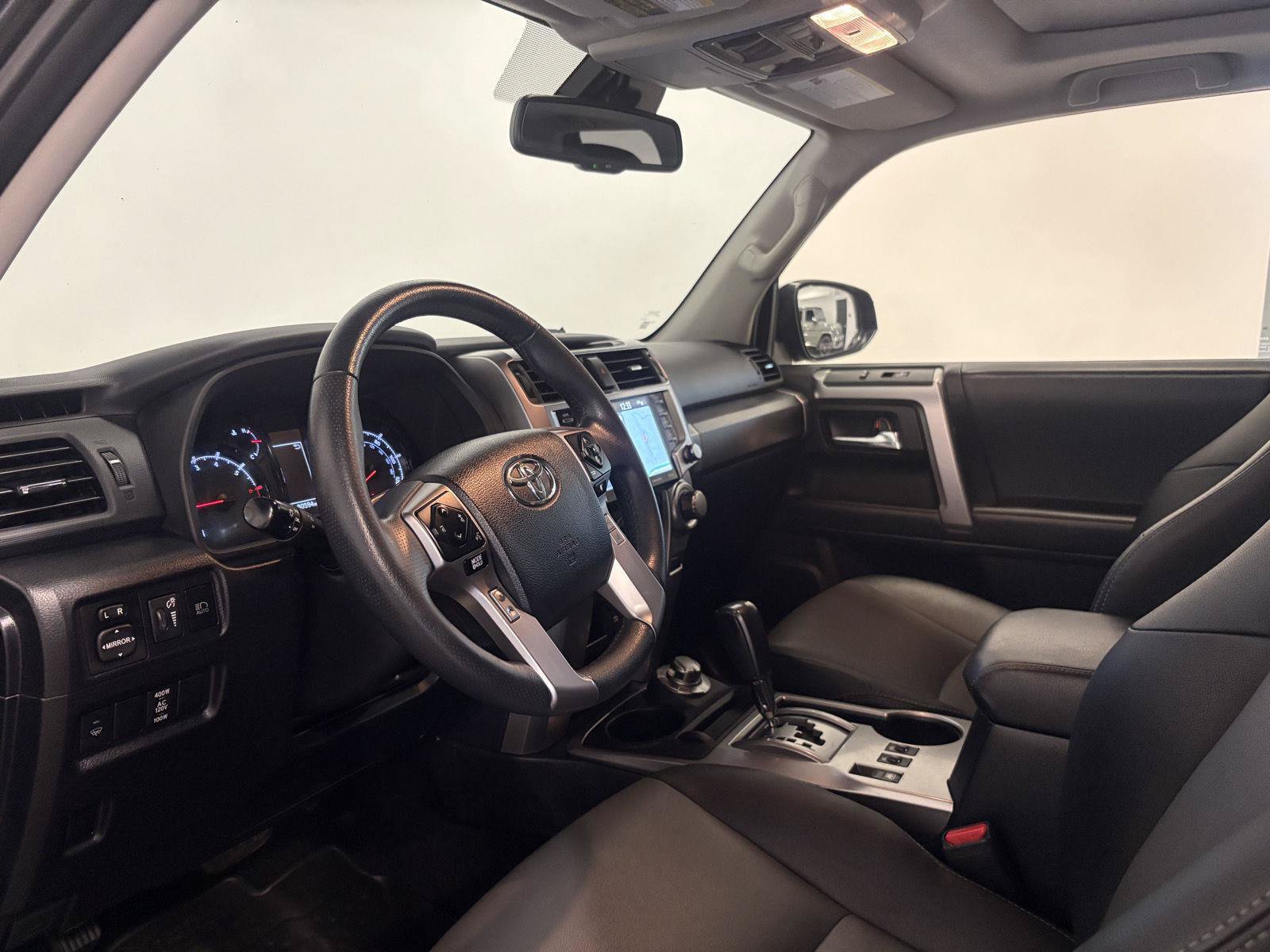 Used 2021 Toyota 4Runner SR5 Premium w/ Moonroof Package AWD/4WD image 15