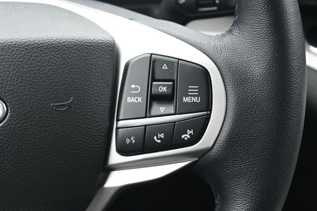 Used 2023 Ford Explorer XLT w/ Equipment Group 202A AWD/4WD image 18