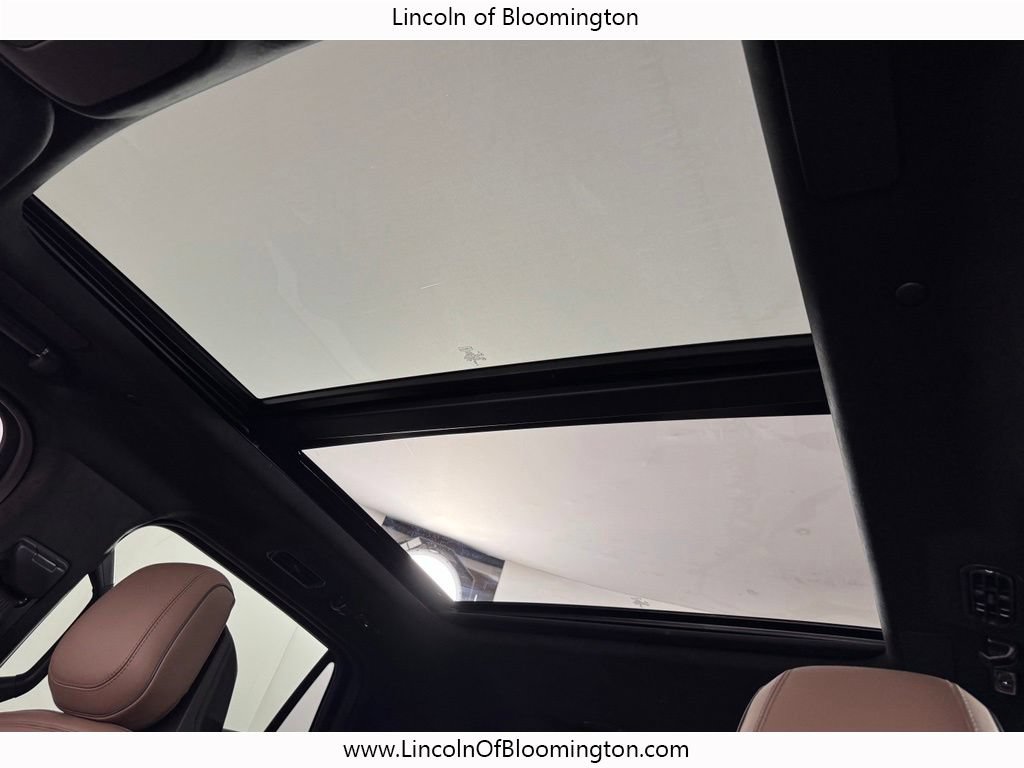 Certified 2025 Lincoln Navigator Black Label AWD/4WD image 39