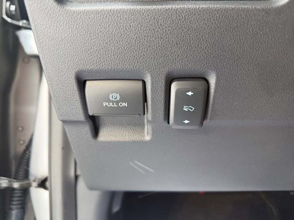 Used 2023 Ford F350 Lariat w/ Chrome Package image 25