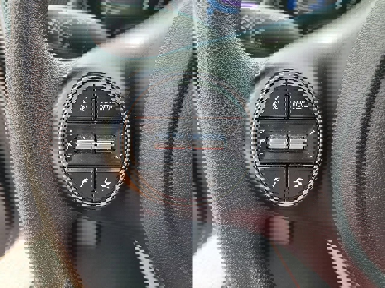 Used 2025 Kia Soul LX w/ LX Technology Package FWD image 18