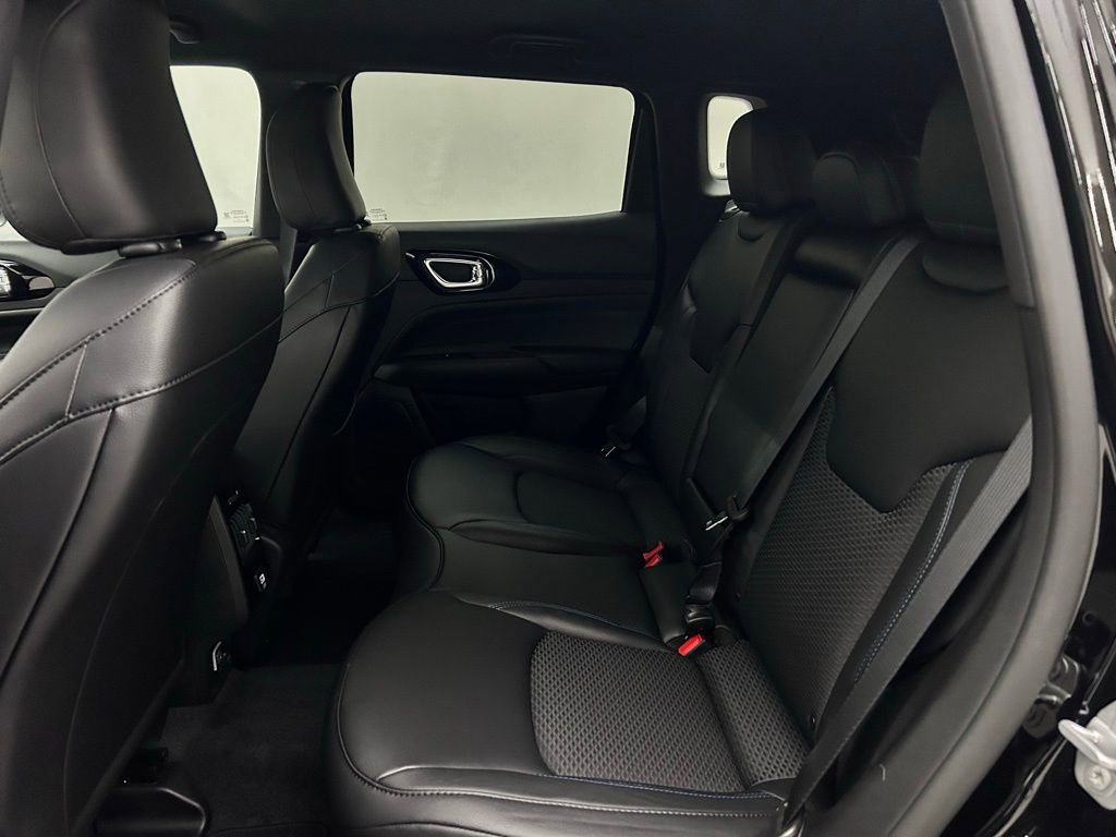New 2026 Jeep Compass Latitude image 14