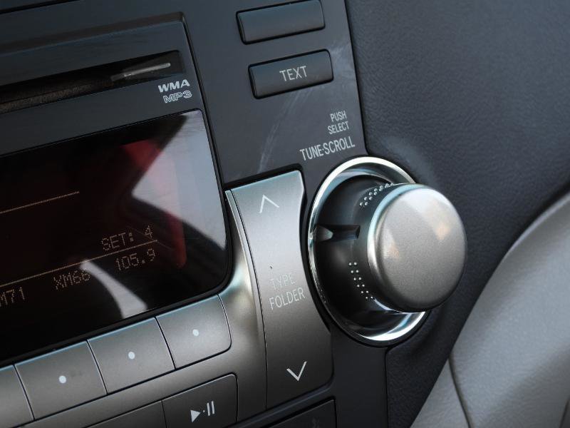 Used 2012 Toyota Highlander SE w/ Tow Pkg FWD image 48